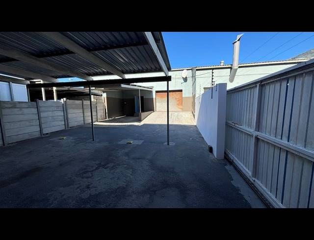 INDUSTRIAL PROPERTY TO RENT IN PAARDEN EILAND